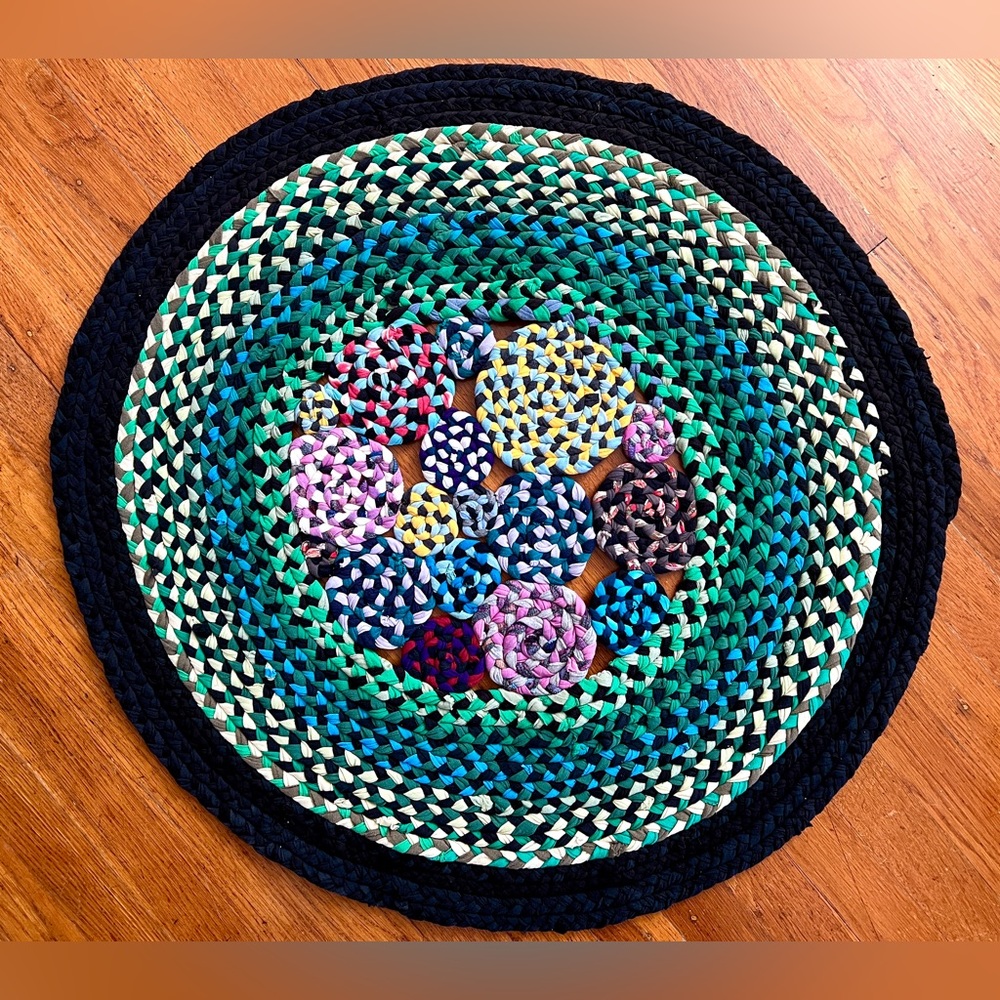 Handbraided Rug - Green Garden - Picture 4 of 12